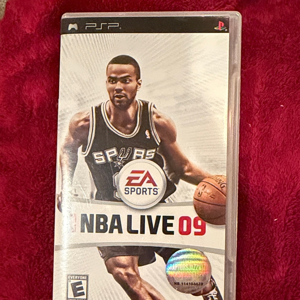 EA Sports NBA Live 09 PSP Game - Black and White
